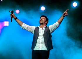 Patrick Bruel aux Vieilles Charrues 2013 - Crédits Suzy Colin Patrick Bruel aux Vieilles Charrues 2013 - Crédits Suzy Colin