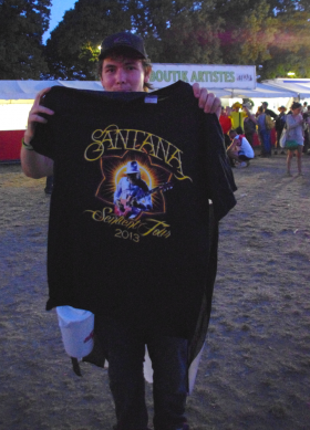 T-shirt Santana tenu par Valentin aux Vieilles Charrues 2013 - La Déviation