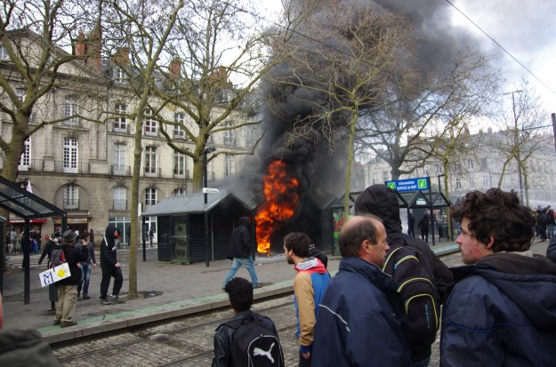 Illustration affrontement Nantes - La Déviation